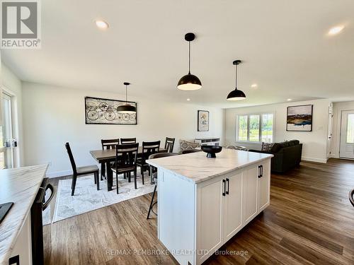 62 Eddy Crescent, Pembroke, ON - Indoor
