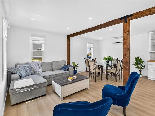 489 North Market Street, Summerside, PE - Indoor Photo Showing Living Room