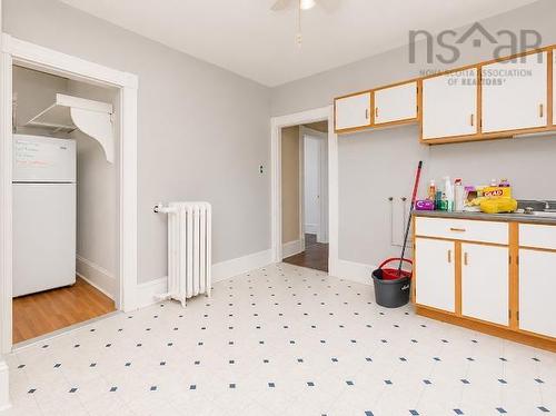 18/20 Queen Street, Sydney, NS - Indoor