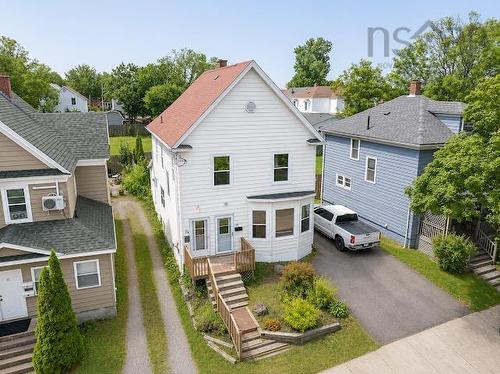 18/20 Queen Street, Sydney, NS - Outdoor