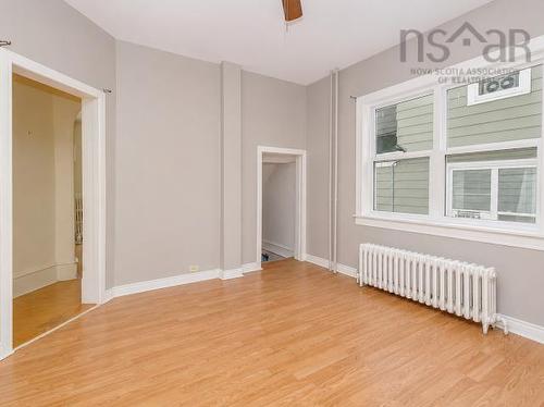18/20 Queen Street, Sydney, NS - Indoor Photo Showing Other Room