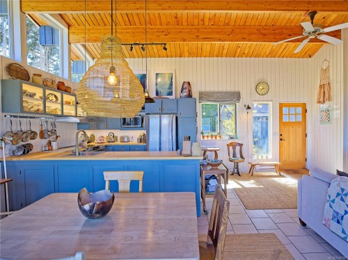 1607 North Beach Rd, Salt Spring, BC 