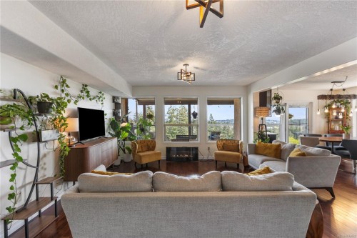 380 Crystalview Terr, Langford, BC 