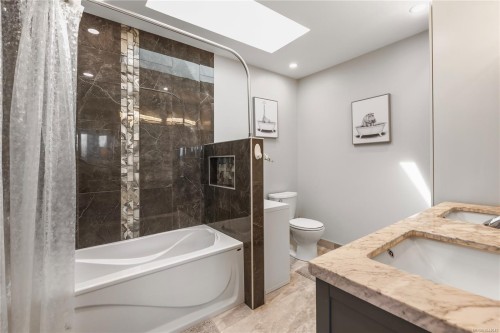 380 Crystalview Terr, Langford, BC 
