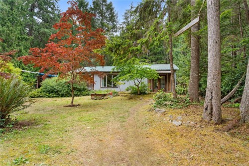 395 Lyngail Pl, Gabriola Island, BC 
