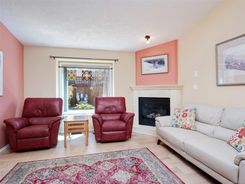 19 Eagle Lane, View Royal, BC 
