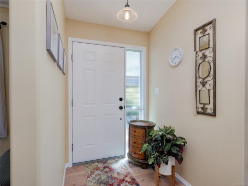 19 Eagle Lane, View Royal, BC 