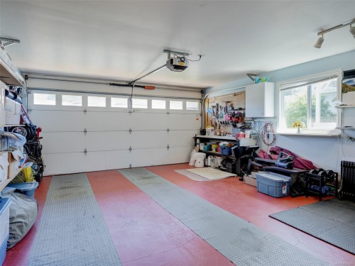 19 Eagle Lane, View Royal, BC 
