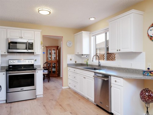 19 Eagle Lane, View Royal, BC 