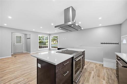 78 Fernwood Ave, Winnipeg, MB - Indoor Photo Showing Kitchen