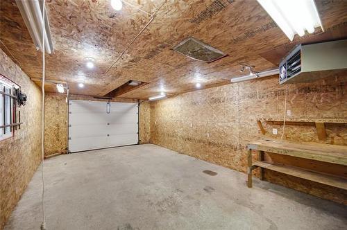 78 Fernwood Ave, Winnipeg, MB - Indoor Photo Showing Garage