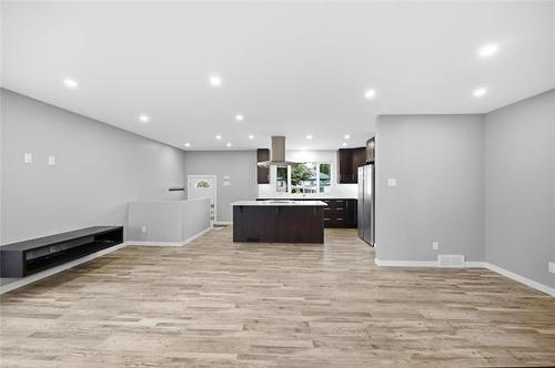 78 Fernwood Ave, Winnipeg, MB - Indoor