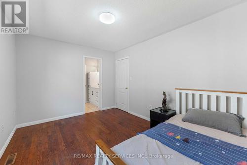 3696 Waterfall Crescent, Mississauga, ON - Indoor Photo Showing Bedroom