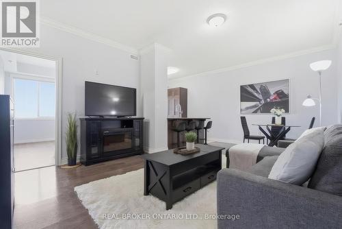 414 - 1440 Gordon Street, Guelph, ON - Indoor Photo Showing Living Room