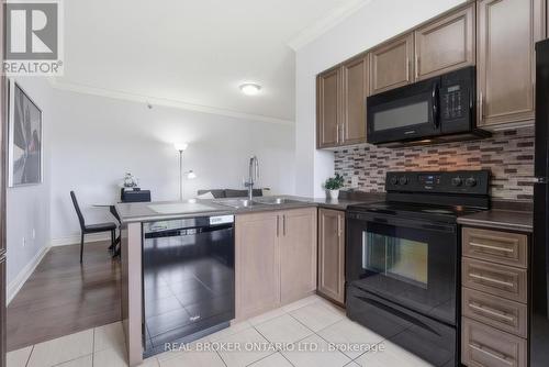414 - 1440 Gordon Street, Guelph, ON - Indoor Photo Showing Kitchen With Double Sink