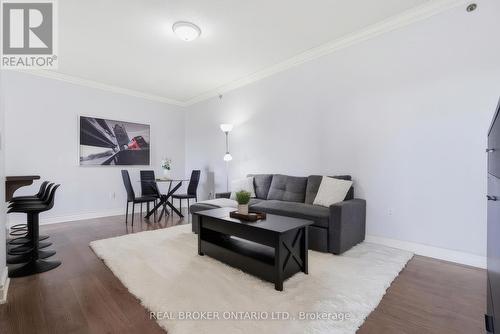 414 - 1440 Gordon Street, Guelph, ON - Indoor Photo Showing Living Room