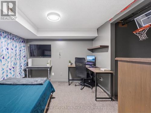 241 Bellevue Drive, Quinte West, ON - Indoor Photo Showing Bedroom