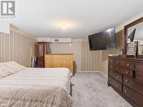 241 Bellevue Drive, Quinte West, ON - Indoor Photo Showing Bedroom