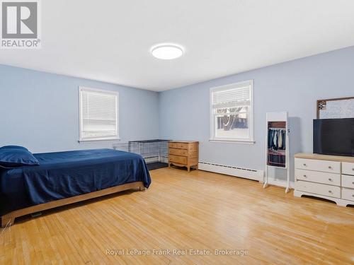 241 Bellevue Drive, Quinte West, ON - Indoor Photo Showing Bedroom