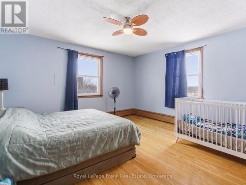 241 Bellevue Drive, Quinte West, ON - Indoor Photo Showing Bedroom