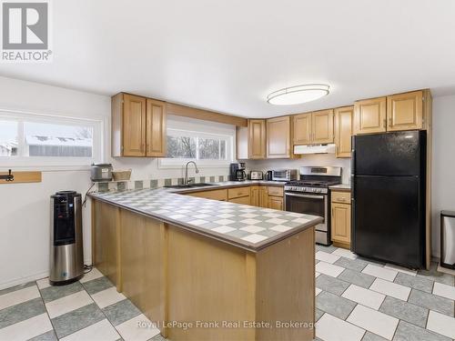 241 Bellevue Drive, Quinte West, ON - Indoor Photo Showing Kitchen