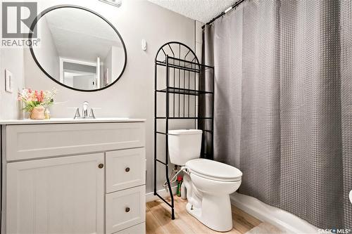 416 425 115Th Street E, Saskatoon, SK - Indoor Photo Showing Bathroom