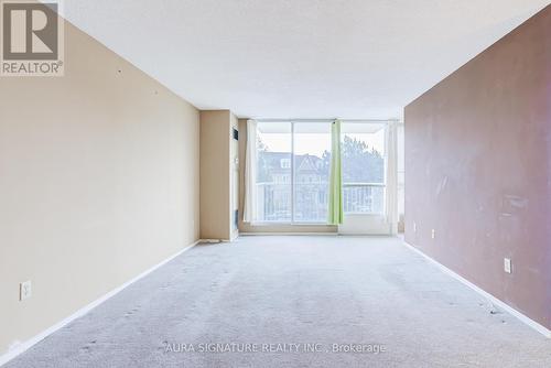 401 - 3077 Weston Road, Toronto, ON - Indoor Photo Showing Other Room