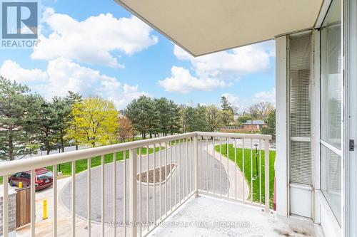 401 - 3077 Weston Road, Toronto, ON - Outdoor With Exterior