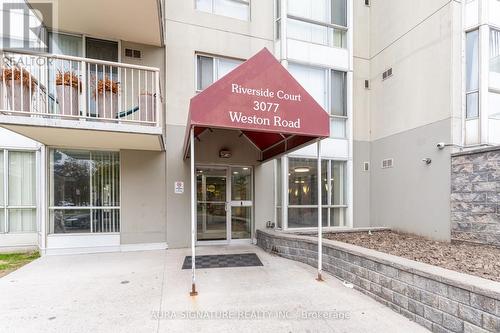 401 - 3077 Weston Road, Toronto, ON - Outdoor