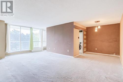 401 - 3077 Weston Road, Toronto, ON - Indoor Photo Showing Other Room
