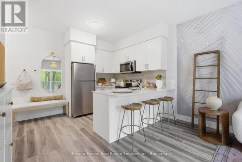 422 - 1100 Lackner Place, Kitchener, ON - Indoor Photo Showing Kitchen