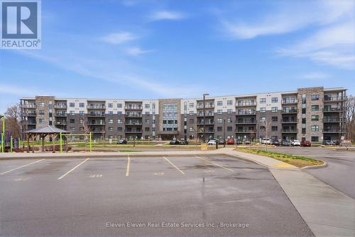 422 - 1100 Lackner Place, Kitchener, ON - Outdoor With Facade