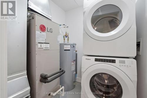 422 - 1100 Lackner Place, Kitchener, ON - Indoor Photo Showing Laundry Room