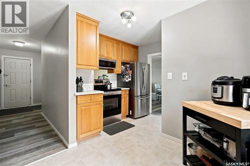 2816 Queen Street, Regina, SK - Indoor Photo Showing Kitchen