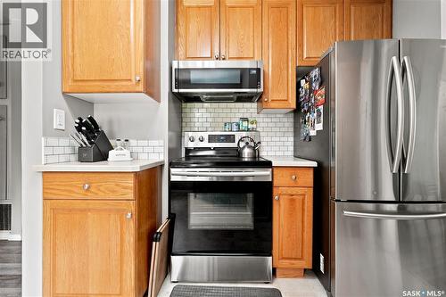 2816 Queen Street, Regina, SK - Indoor Photo Showing Kitchen