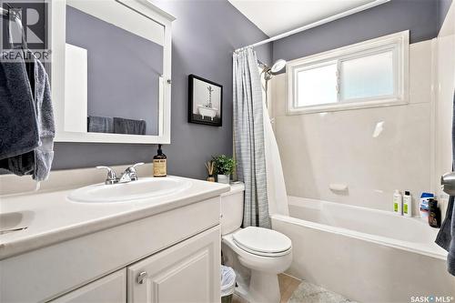 2816 Queen Street, Regina, SK - Indoor Photo Showing Bathroom