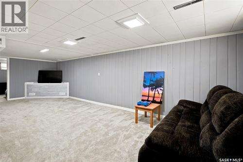 2816 Queen Street, Regina, SK - Indoor