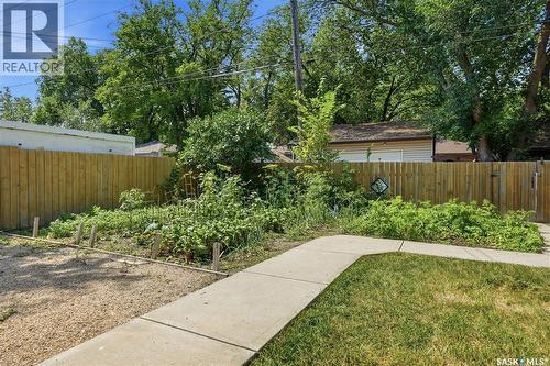 2816 Queen Street, Regina, SK - Outdoor