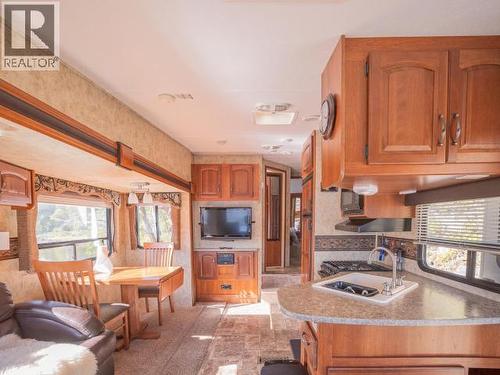 9951 Finn Bay Rd, Powell River, BC - Indoor