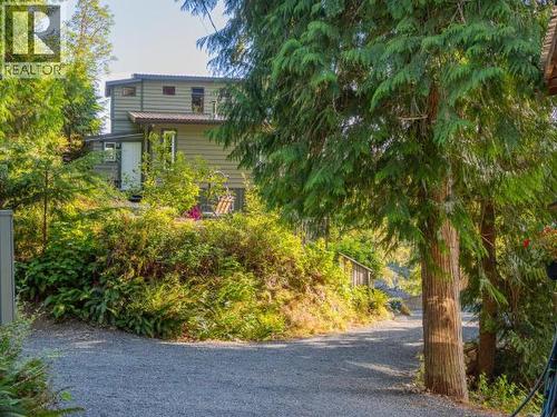 9951 Finn Bay Rd, Powell River, BC - Outdoor