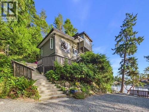 9951 Finn Bay Rd, Powell River, BC - Outdoor