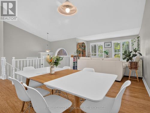 828 Foss Road, Pelham (Fenwick), ON - Indoor Photo Showing Dining Room