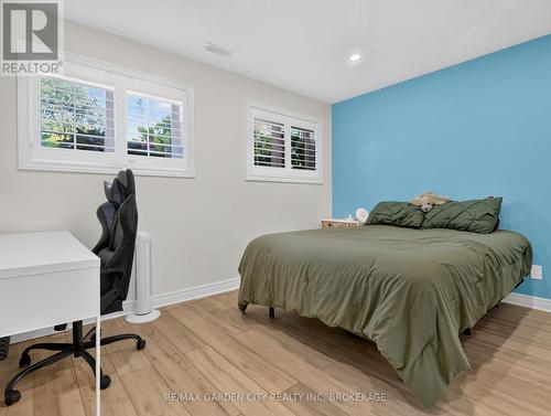 828 Foss Road, Pelham (Fenwick), ON - Indoor Photo Showing Bedroom