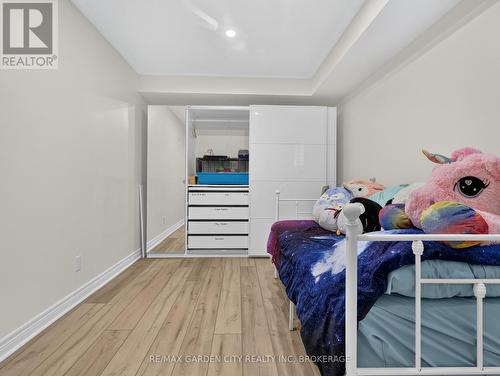 828 Foss Road, Pelham (Fenwick), ON - Indoor Photo Showing Bedroom