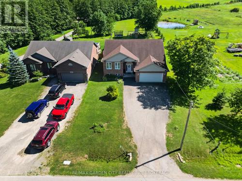 828 Foss Road, Pelham (Fenwick), ON - Outdoor