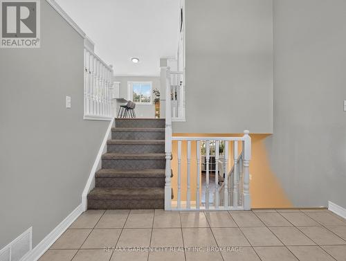 828 Foss Road, Pelham (Fenwick), ON - Indoor Photo Showing Other Room