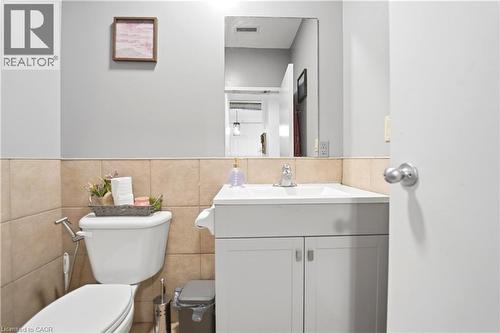 150 Colborne Street Unit# 204, Brantford, ON - Indoor Photo Showing Bathroom