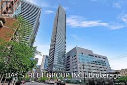 214 - 832 BAY STREET Toronto, ON M5S 1Z6