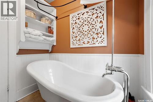 2273 Cameron Street, Regina, SK - Indoor Photo Showing Bathroom