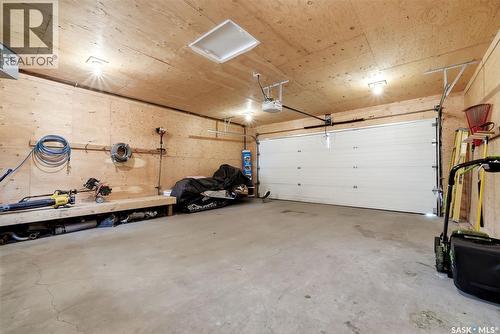 2273 Cameron Street, Regina, SK - Indoor Photo Showing Garage